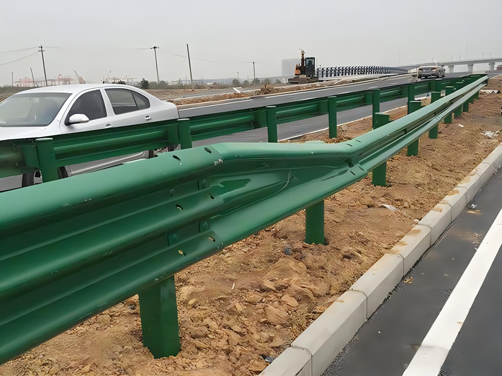 鹰潭高速波形护栏板日常维护方案确保道路安全新举措