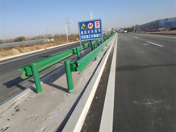 鹰潭公路护栏守护安全横跨多个行业的应用